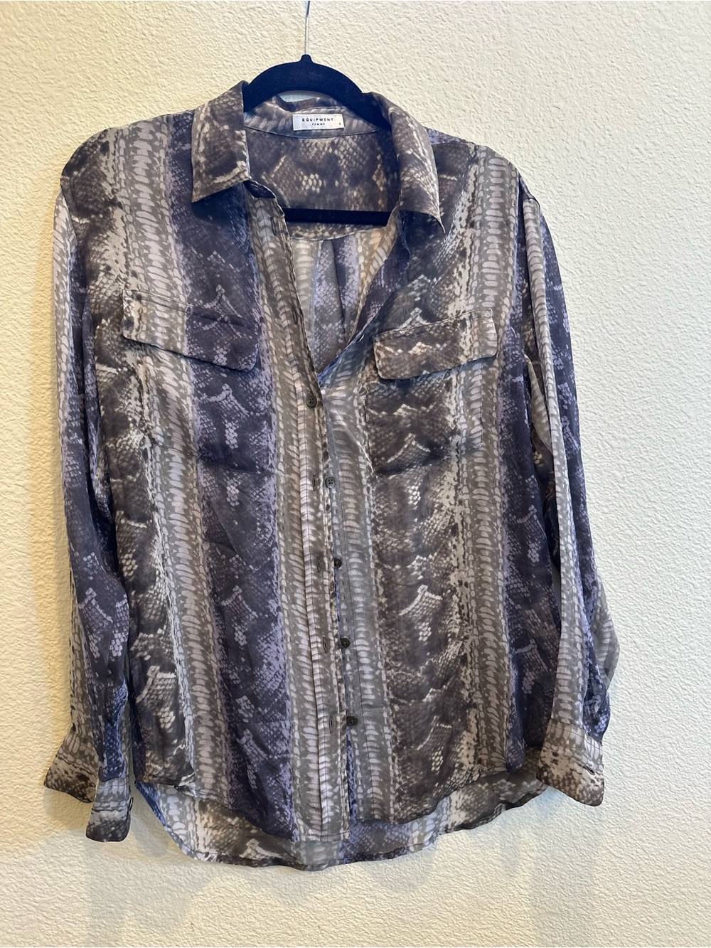 Equipment Femme Signature 100% Silk Python Print Button Down Blouse S